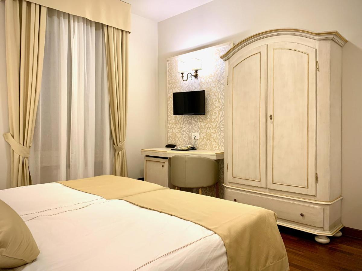 טורי דל בנקו Albergo Gardesana מראה חיצוני תמונה