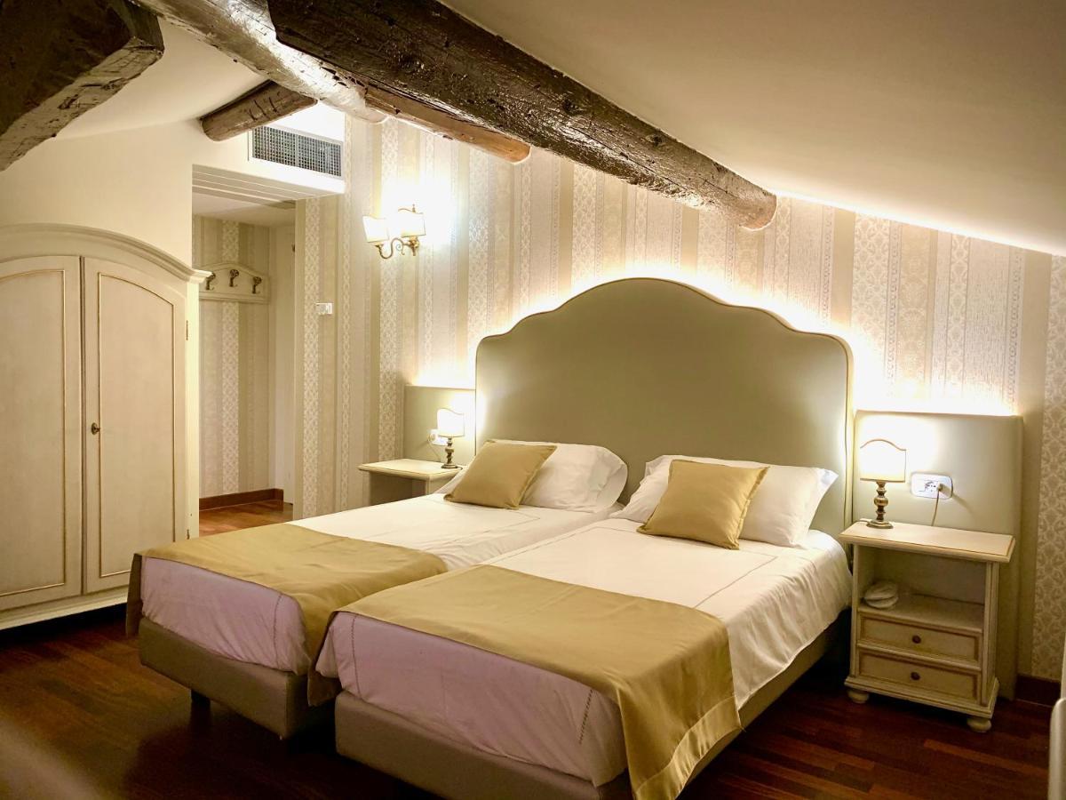 טורי דל בנקו Albergo Gardesana מראה חיצוני תמונה
