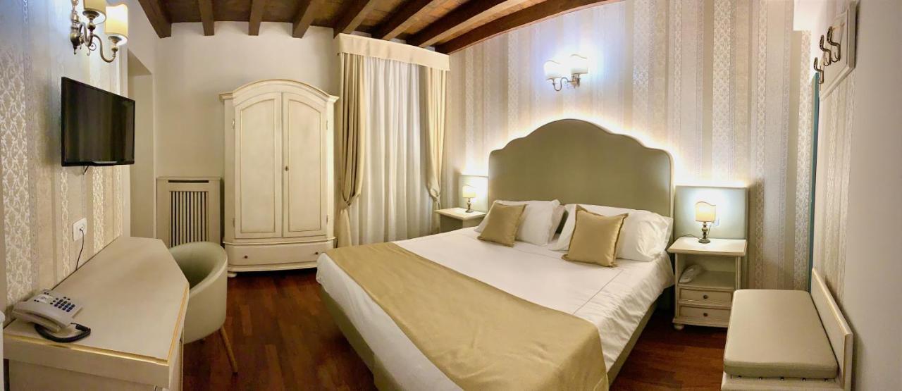 טורי דל בנקו Albergo Gardesana מראה חיצוני תמונה