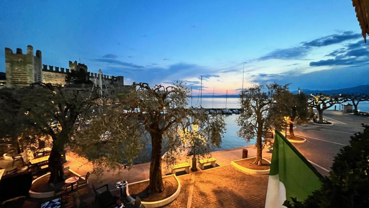 טורי דל בנקו Albergo Gardesana מראה חיצוני תמונה